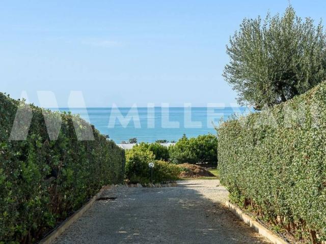 Villa Indipendente in vendita a Cava D'aliga, Sicilia