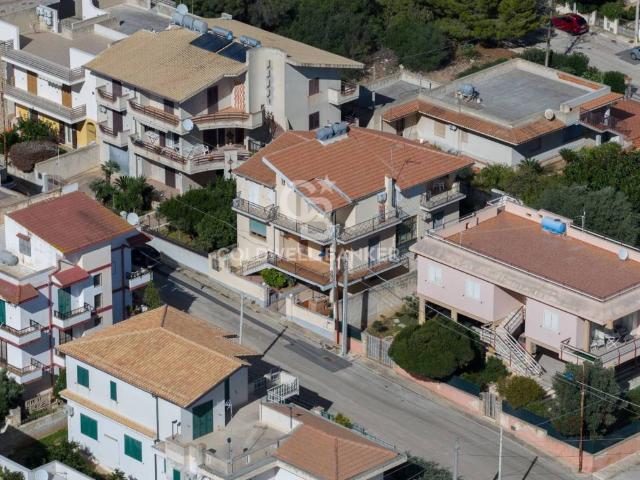 Villa Indipendente in vendita a Cava D'aliga, Sicilia