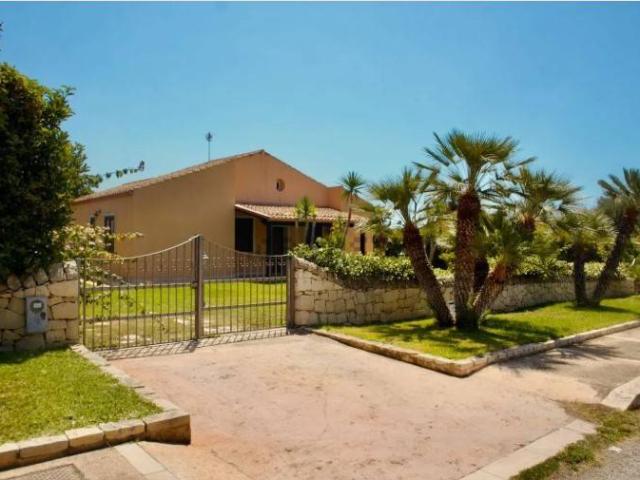 Villa Indipendente in vendita a Playa Grande, Cava D'aliga