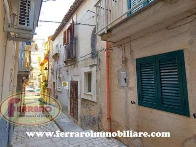 Villa Indipendente in vendita a Balata, Cava D'aliga
