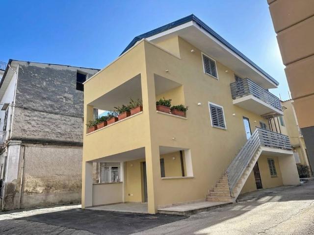 Villa Indipendente in vendita a Scisciano, Campania