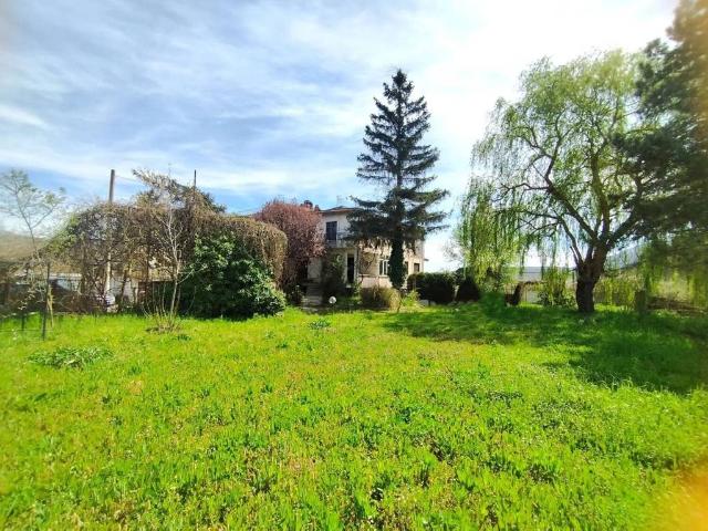 Villa Indipendente in vendita a Scurcola Marsicana, Abruzzo