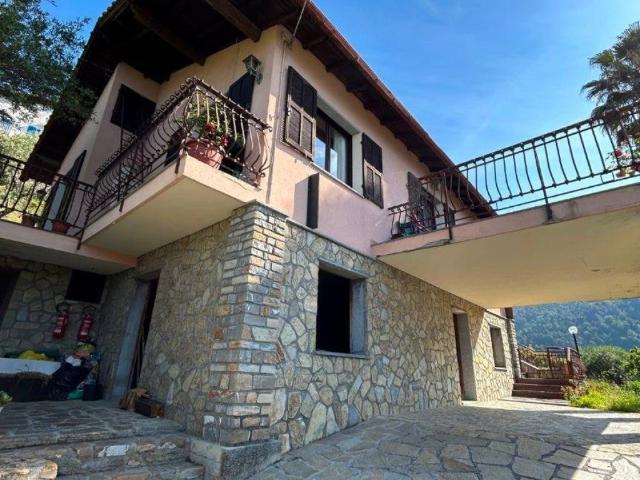 Villa Indipendente in vendita a Seborga, Liguria