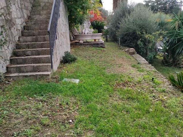 Villa Indipendente in vendita a Seborga, Liguria