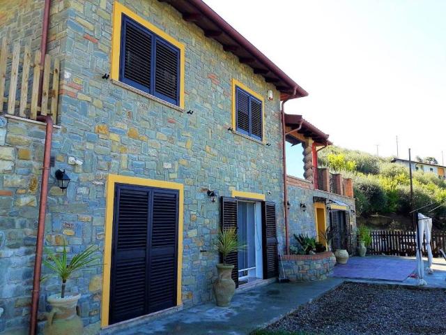 Villa Indipendente in vendita a Seborga, Liguria