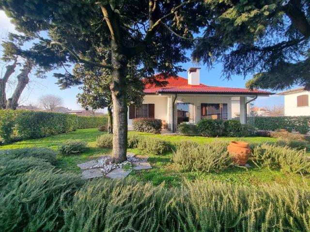 Villa Indipendente in vendita a Secugnago, Lombardia
