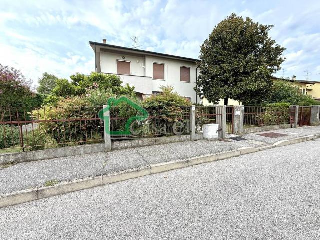 Villa Indipendente in vendita a Secugnago, Lombardia