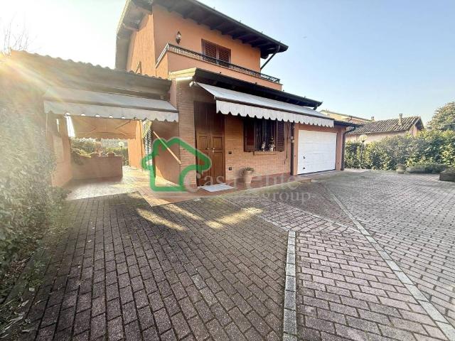 Villa Indipendente in vendita a Secugnago, Lombardia