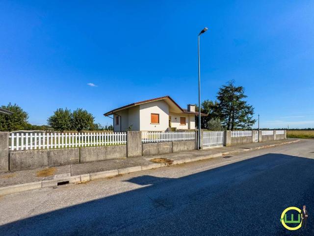 Villa Indipendente in vendita a San Lorenzo / San Lurinç, Sedegliano / Sedean