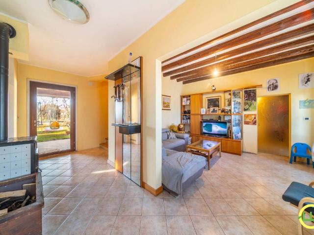 Villa Indipendente in vendita a Sedegliano, Friuli-Venezia Giulia