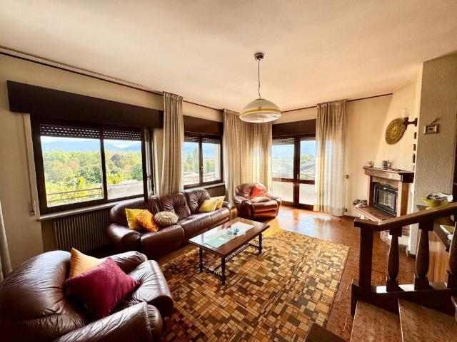 Villa Indipendente in vendita a Sedico, Veneto