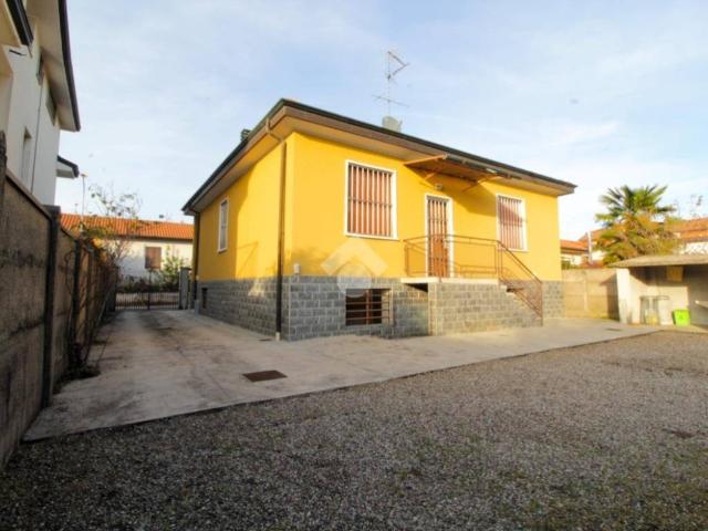 Villa Indipendente in vendita a Sedriano, Lombardia