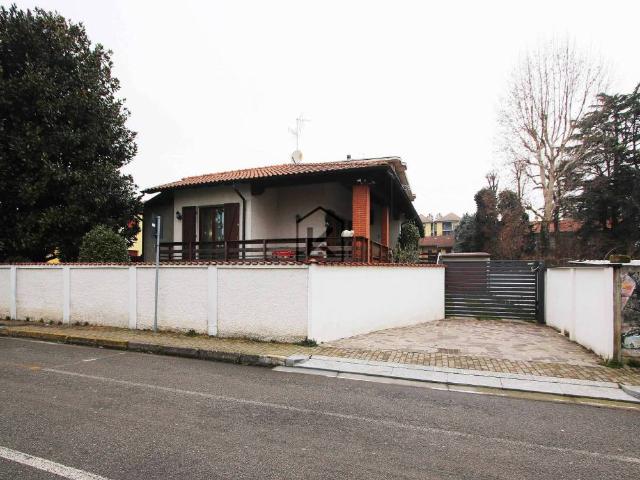 Villa Indipendente in vendita a Sedriano, Lombardia