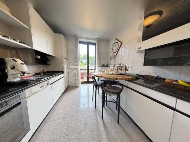 Villa Indipendente in vendita a Sedriano, Lombardia