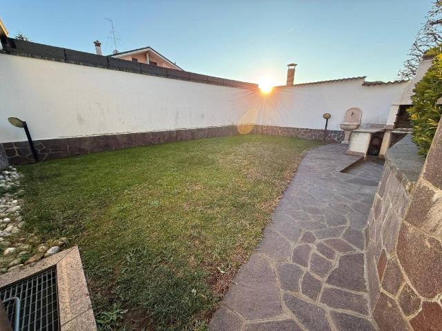 Villa Indipendente in vendita a Sedriano, Lombardia