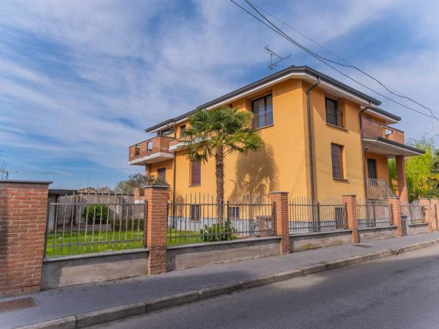 Villa Indipendente in vendita a Sedriano, Lombardia