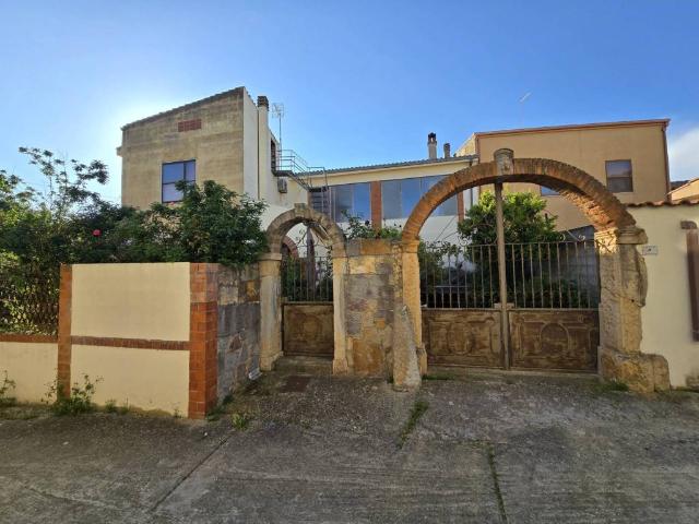 Villa Indipendente in vendita a Segariu, Sardigna/Sardegna