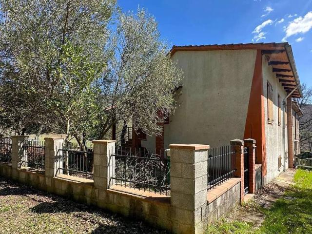 Villa Indipendente in vendita a Unione dei Comuni Montani Amiata Grossetana, Seggiano
