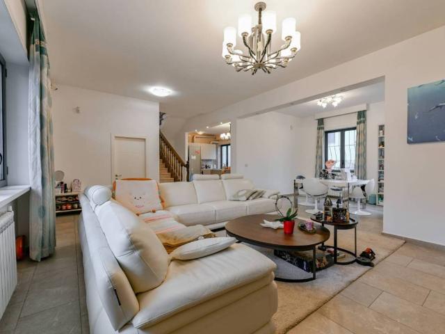Villa Indipendente in vendita a Rovagnasco, Segrate