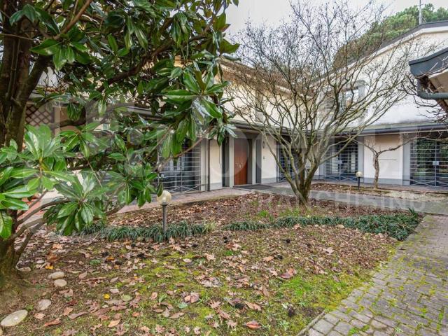 Villa Indipendente in vendita a Rovagnasco, Segrate