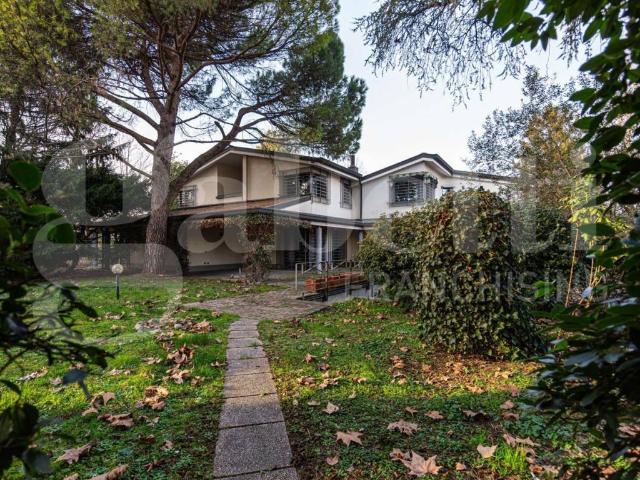 Villa Indipendente in vendita a Rovagnasco, Segrate