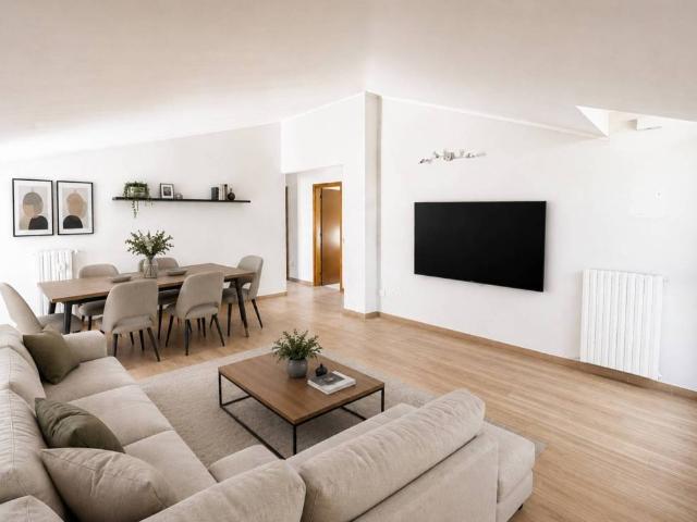 Villa Indipendente in vendita a Rovagnasco, Segrate
