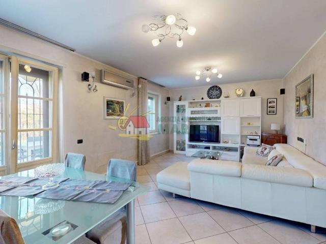 Villa Indipendente in vendita a Rovagnasco, Segrate
