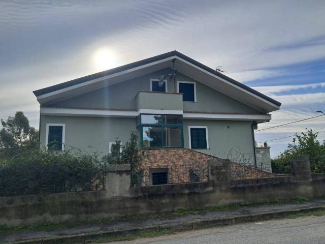 Villa Indipendente in vendita a Calabria, Catanzaro
