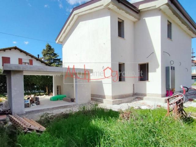 Villa Indipendente in vendita a Selvazzano Dentro, Veneto