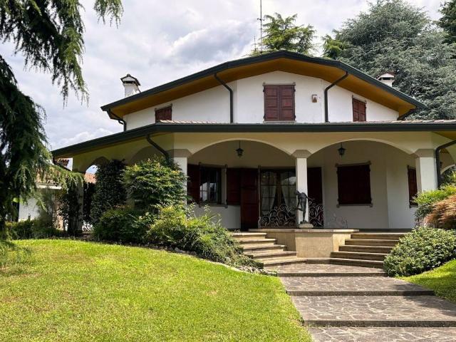 Villa Indipendente in vendita a Selvazzano Dentro, Veneto