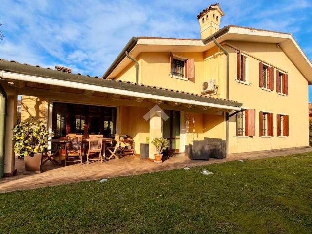 Villa Indipendente in vendita a Selvazzano Dentro, Veneto