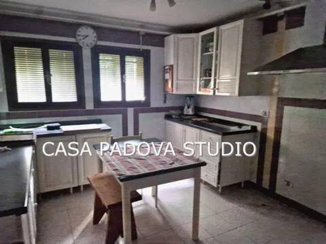 Villa Indipendente in vendita a Selvazzano Dentro, Veneto