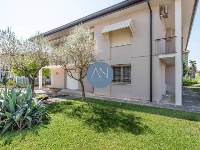 Villa Indipendente in vendita a Caselle, Selvazzano Dentro