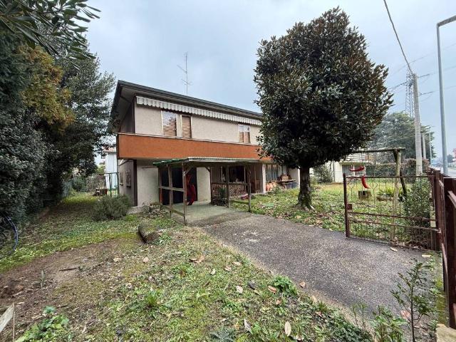 Villa Indipendente in vendita a Tencarola, Selvazzano Dentro