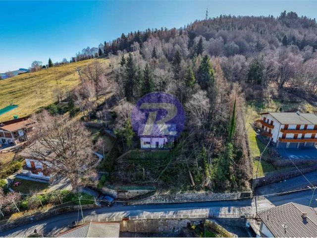 Villa Indipendente in vendita a Selvino, Lombardia