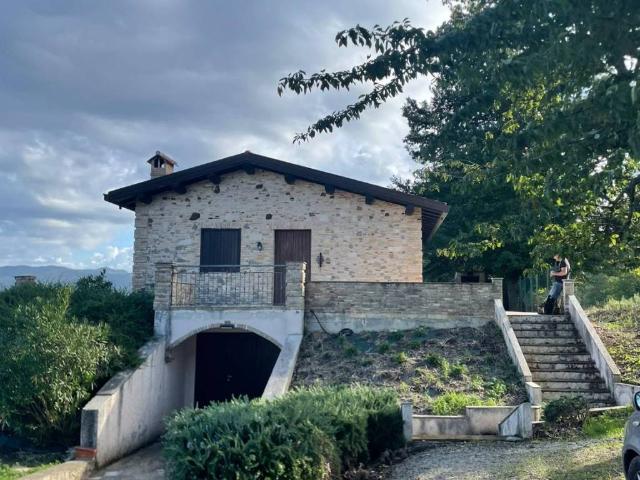 Villa Indipendente in vendita a Unione dei Comuni Montani Amiata Grossetana, Semproniano