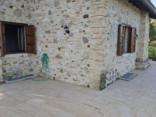 Villa Indipendente in vendita a Unione dei Comuni Montani Amiata Grossetana, Semproniano