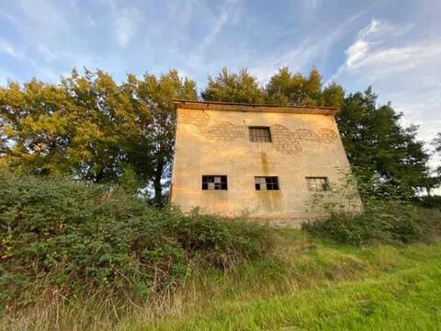 Villa Indipendente in vendita a Catabbio, Semproniano
