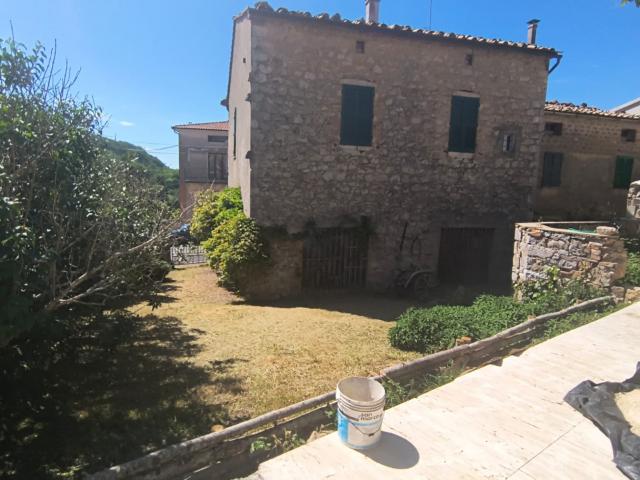 Villa Indipendente in vendita a Unione dei Comuni Montani Amiata Grossetana, Semproniano
