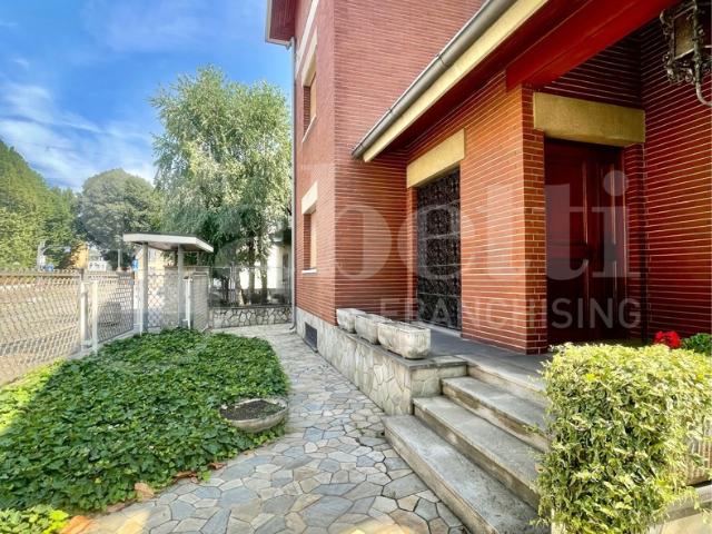 Villa Indipendente in vendita a Castelletto, Senago