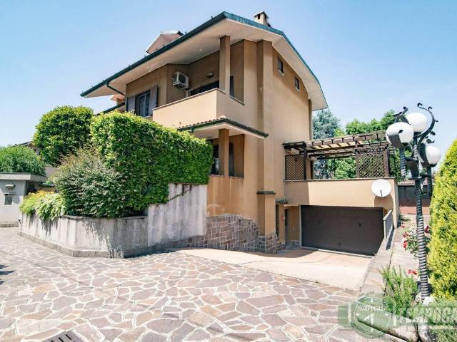 Villa Indipendente in vendita a Castelletto, Senago