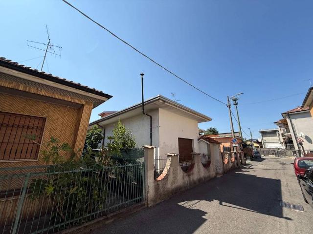 Villa Indipendente in vendita a Castelletto, Senago