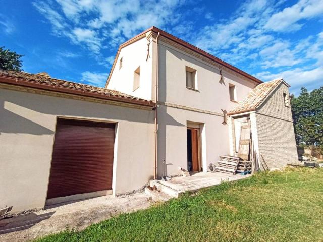 Villa Indipendente in vendita a Marche, Ancona
