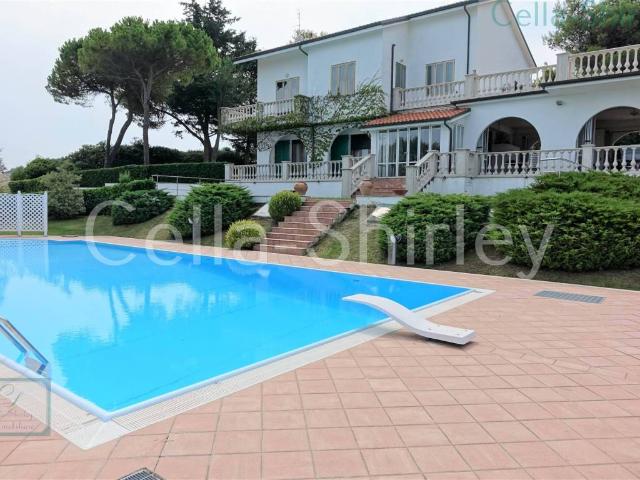 Villa Indipendente in vendita a Grancetta, Marche
