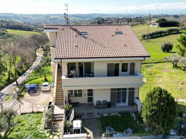 Villa Indipendente in vendita a Marche, Ancona