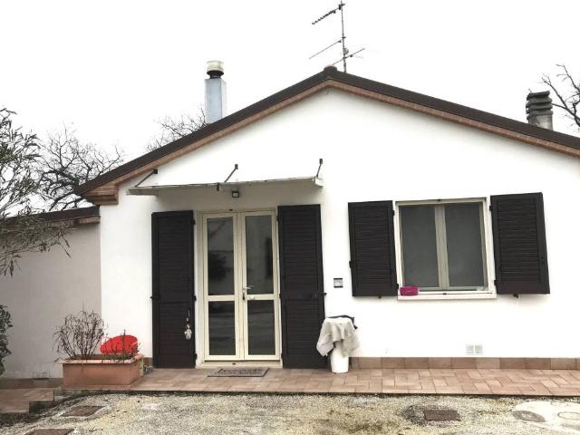 Villa Indipendente in vendita a Sant'Angelo, Marche