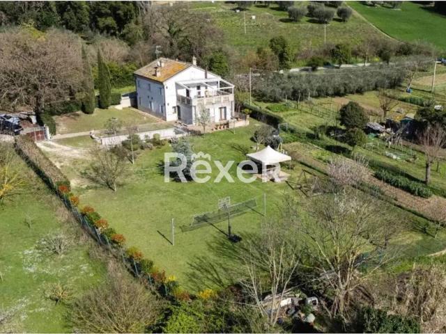 Villa Indipendente in vendita a Località Mandriola, Marche
