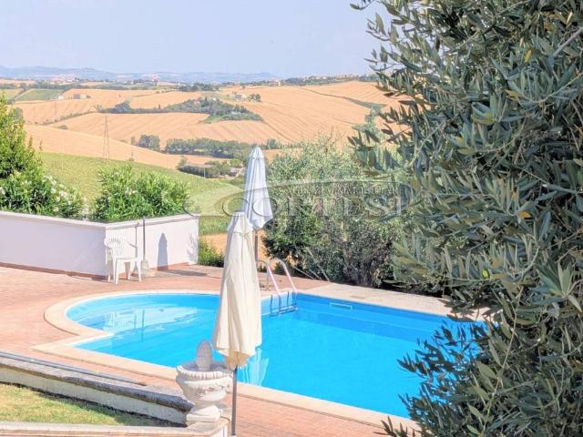 Villa Indipendente in vendita a Sant'Angelo, Marche