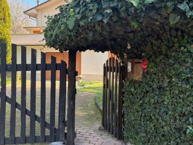 Villa Indipendente in vendita a Cesano, Marche
