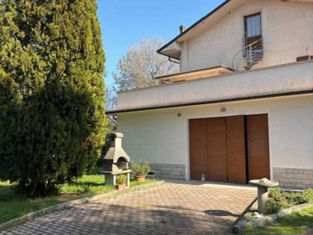 Villa Indipendente in vendita a Cesano, Marche